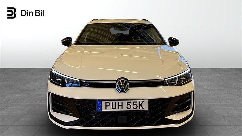 Begagnad VW Passat Style 193 HK (141 kW) 2025 Pure white Kombi