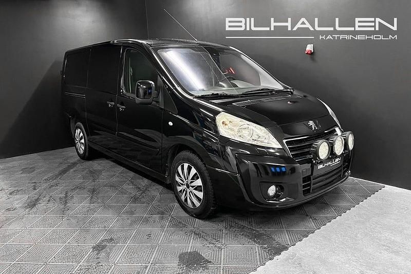 Svart Begagnad 2015 Peugeot Expert Van | 64 700 kr (Marknadspris) - Bild 1/4
