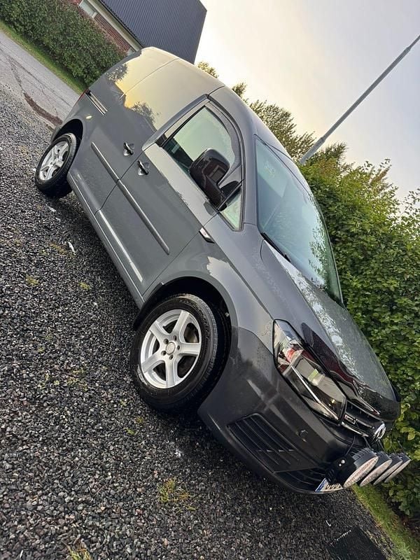 Begagnad 2016 VW Caddy Minibuss | 140 000 kr (Marknadspris) - Bild 1/3