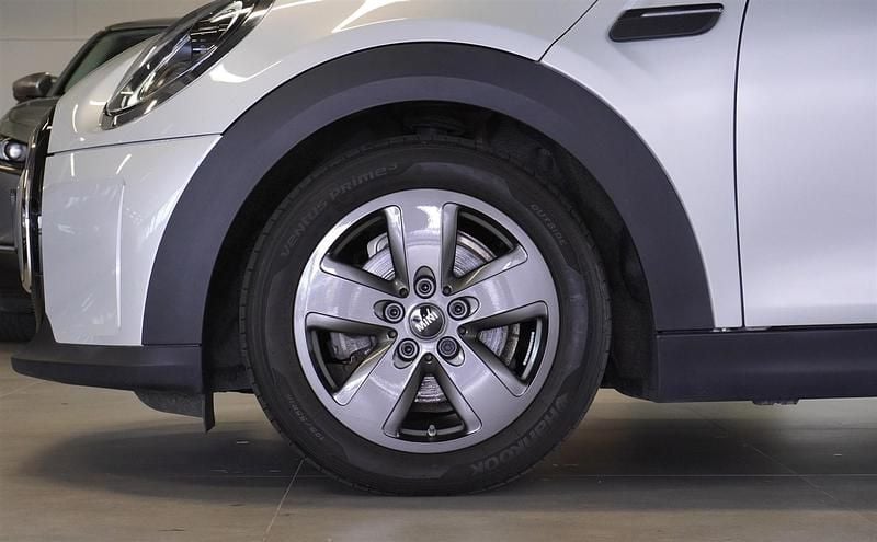 Begagnad Mini Cooper 136 HK (100 kW) 2022 Silver Halvkombi