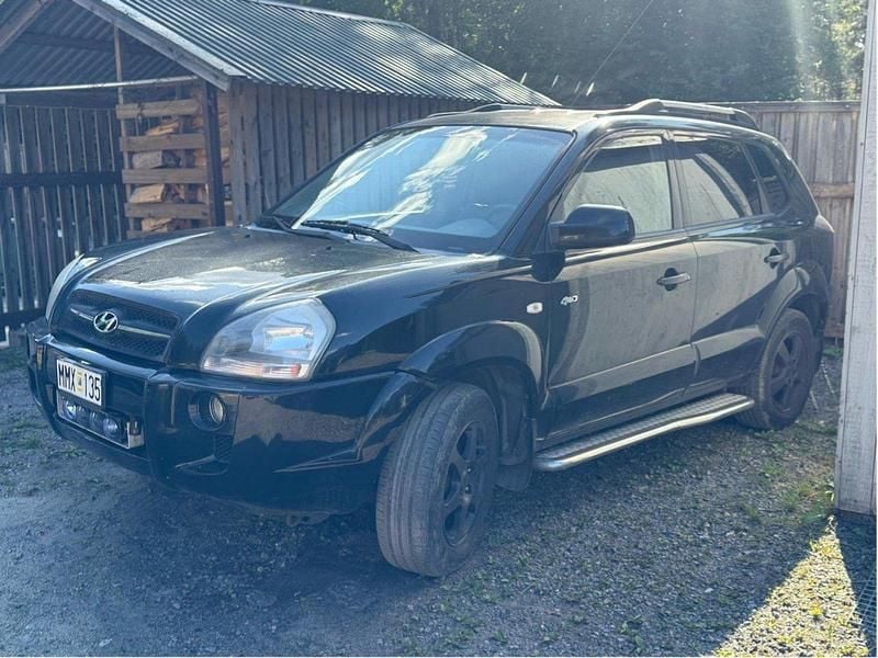 Svart Begagnad 2006 Hyundai Tucson SUV | 40 000 kr (Marknadspris) - Bild 1/4