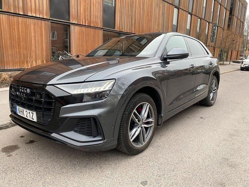 Begagnad Audi Q8 S-Line 286 HK (210 kW) 2020 Grå SUV