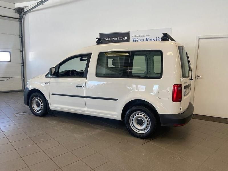 Begagnad VW Caddy 75 HK (55 kW) 2020 Vit Minibuss