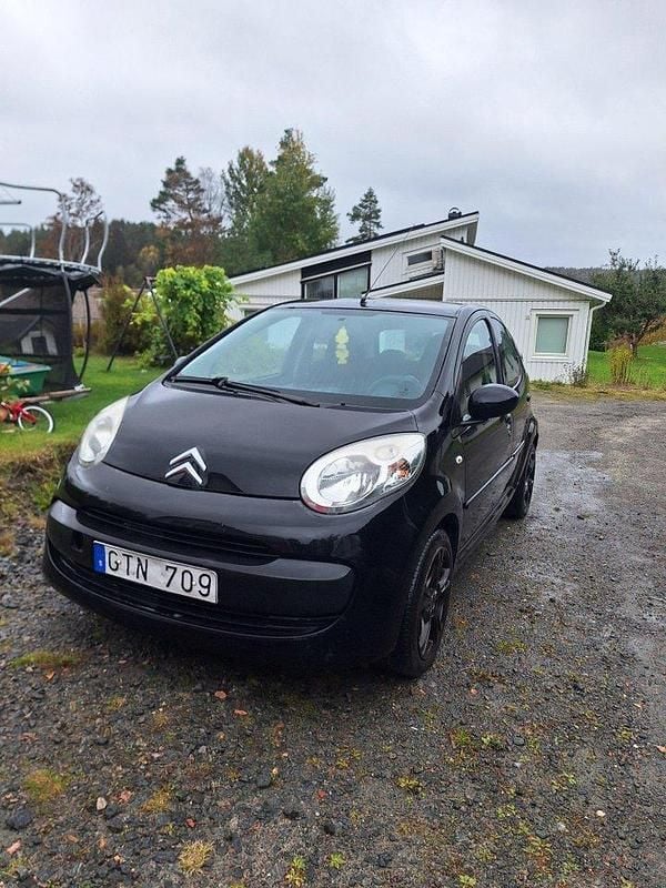 Svart Begagnad 2008 Citroën C1 Halvkombi | 13 000 kr (Marknadspris) - Bild 1/4