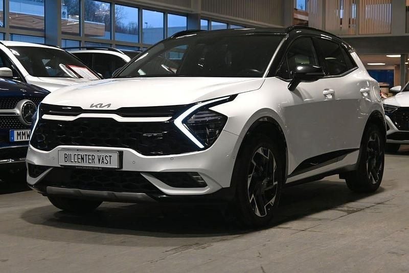 Begagnad Kia Sportage GT-Line 266 HK (195 kW) 2022 Vit (deluxe white pear metallic) SUV