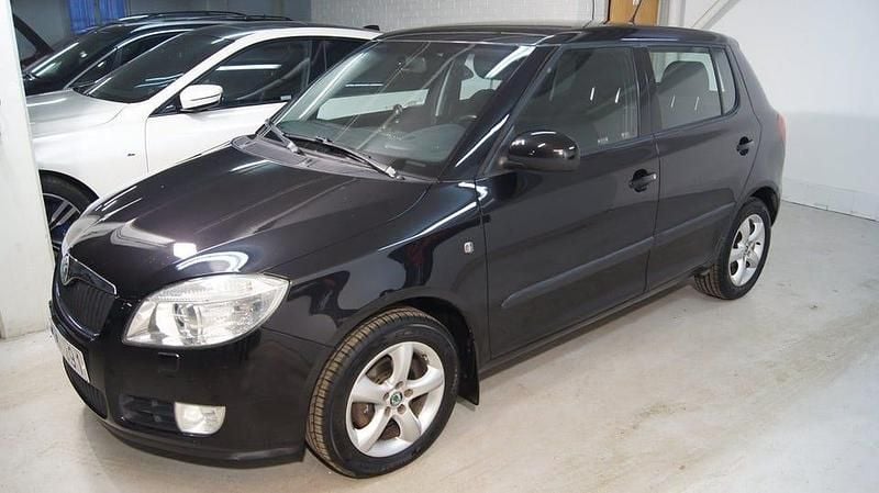 Begagnad Skoda Fabia 86 HK (63 kW) 2009 Svart Halvkombi