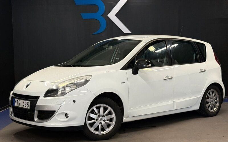 Vit Begagnad 2011 Renault Scénic III Bose Edition Minibuss | 69 900 kr (Marknadspris) - Bild 1/4