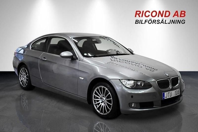 Begagnad BMW 325 Comfort Edition 218 HK (160 kW) 2008 Grå Sportkupé