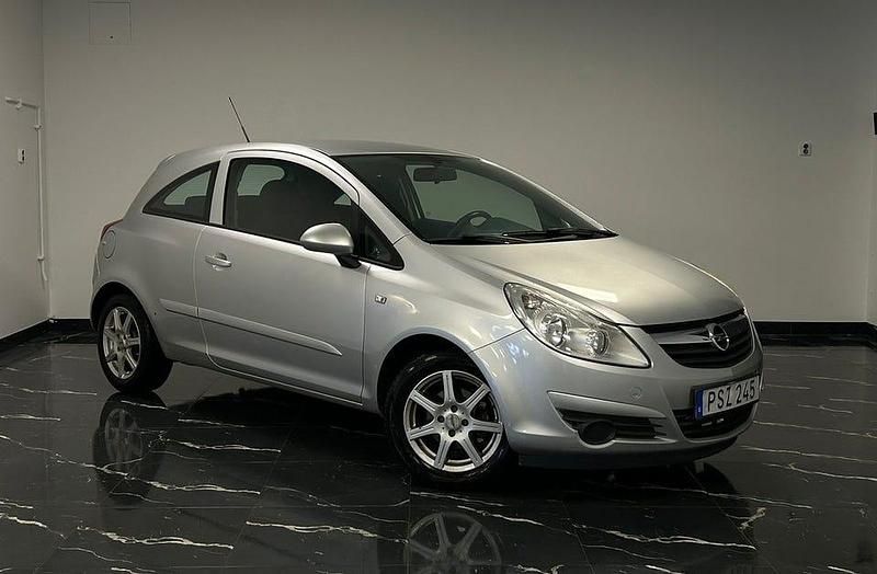 Begagnad Opel Corsa 80 HK (58 kW) 2007 Grå Halvkombi