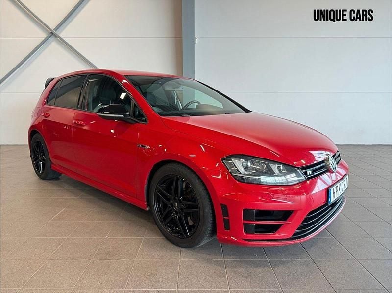 Röd Begagnad 2014 VW Golf VII R Halvkombi | 209 900 kr (Marknadspris) - Bild 1/4