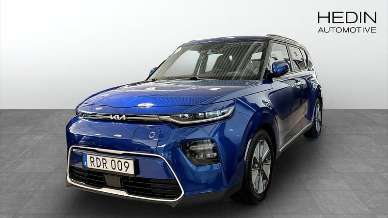 Blå (blue) Begagnad 2022 Kia Soul EV Advance SUV | 309 900 kr (Lite dyr) - Bild 1/4