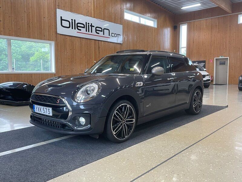 Grå Begagnad 2017 Mini Cooper S Clubman Salt Kombi | 219 900 kr (Lite dyr) - Bild 1/4