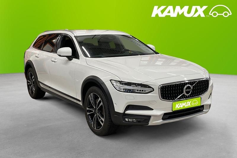 Begagnad Volvo V90 CC Inscription 190 HK (139 kW) 2017 Vit Kombi