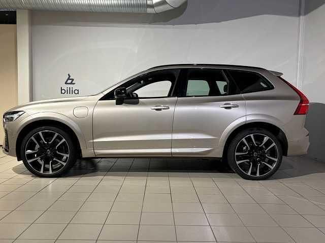 Begagnad Volvo XC60 Ultra 463 HK (340 kW) 2024 Ljusgrå SUV