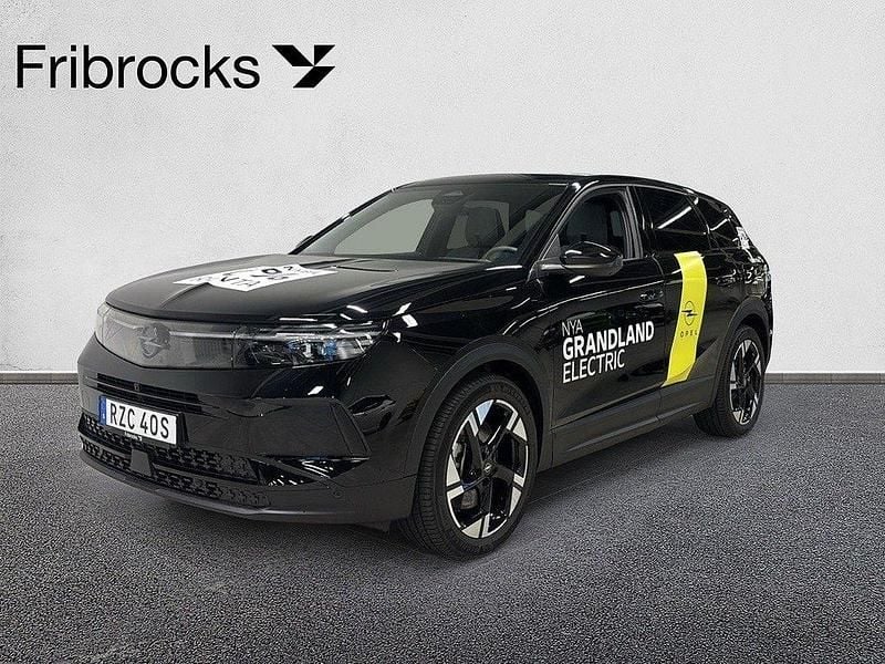 Svart Begagnad 2025 Opel Grandland Electric SUV | 499 900 kr (Superpris) - Bild 1/4