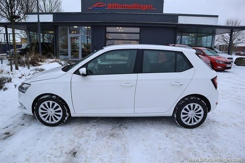 Vit Begagnad 2020 Skoda Fabia Halvkombi | 129 900 kr (Bra pris) - Bild 1/4