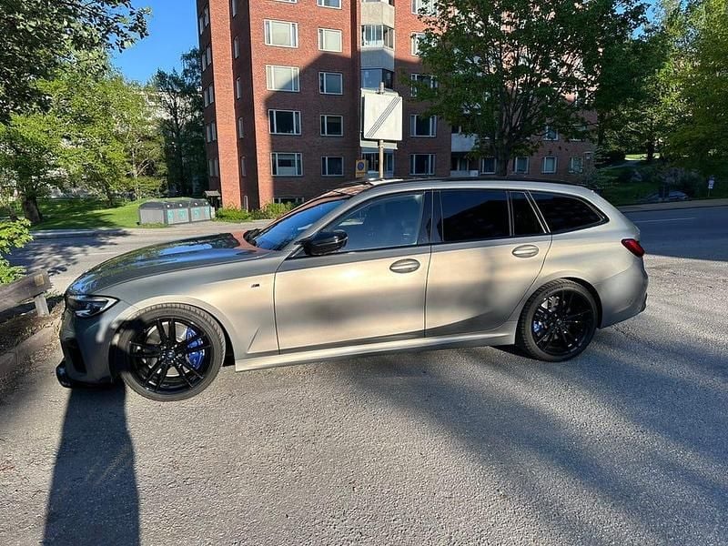 Oxid grey ii Begagnad 2020 BMW M340 M Sport Sedan | 550 000 kr - Bild 1/4