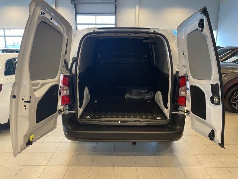 Begagnad Citroën Berlingo 131 HK (96 kW) 2024 Vit Minibuss