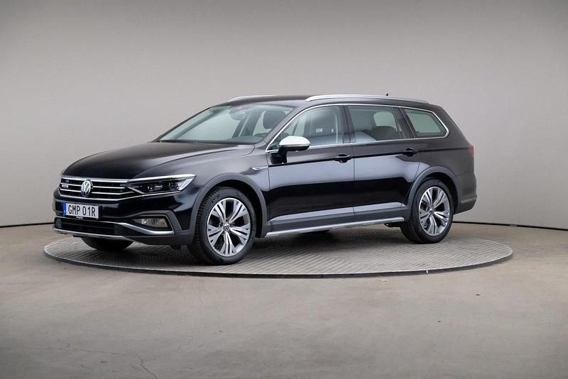 Svart Begagnad 2021 VW Passat Alltrack Executive Kombi | 295 000 kr (Marknadspris) - Bild 1/4