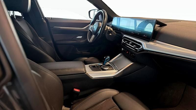 Begagnad BMW i4 Shadowline 442 kW (601 HK) 2023 Grå Sedan