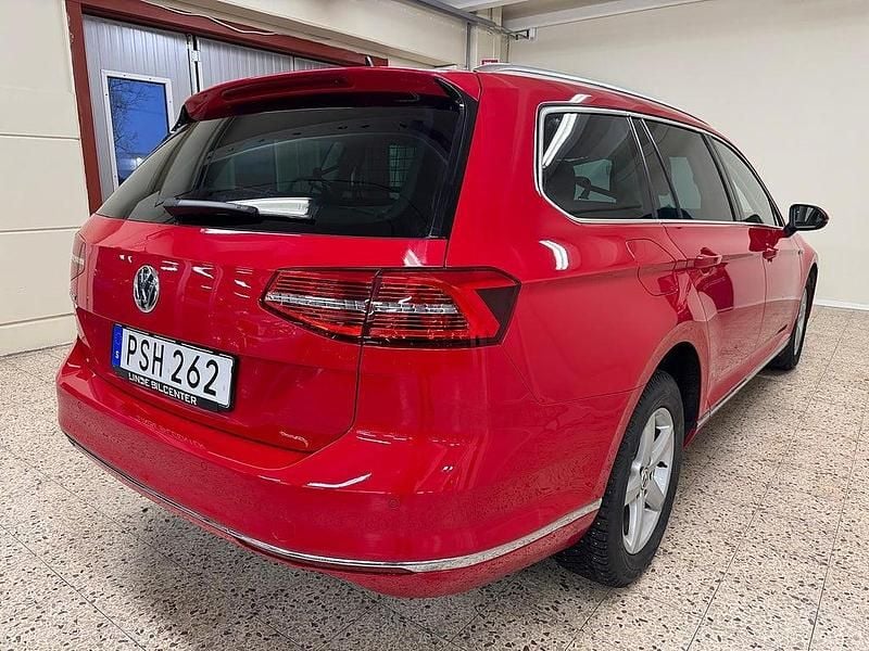 Begagnad VW Passat GT 190 HK (139 kW) 2018 Röd Kombi