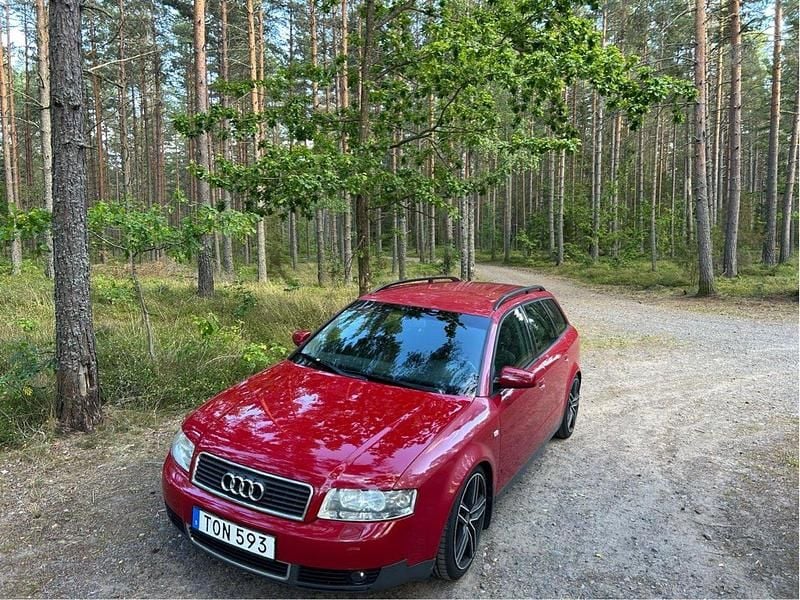 Röd Begagnad 2003 Audi A4 Kombi | 26 000 kr - Bild 1/4