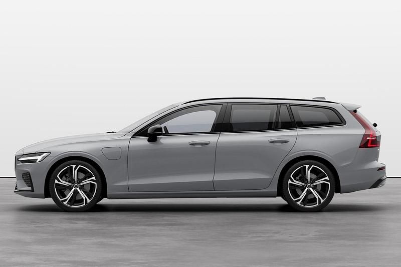 Grå Ny 2025 Volvo V60 Kombi | 555 000 kr - Bild 1/4