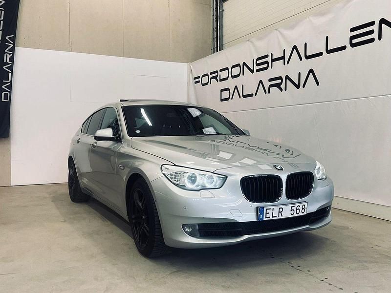 Ljusgrå Begagnad 2010 BMW 535 Gran Turismo Halvkombi | 129 900 kr - Bild 1/4