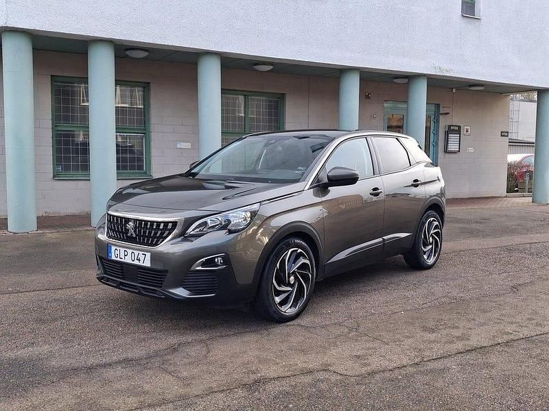 Grå Begagnad 2018 Peugeot 3008 Active SUV | 149 900 kr (Marknadspris) - Bild 1/4