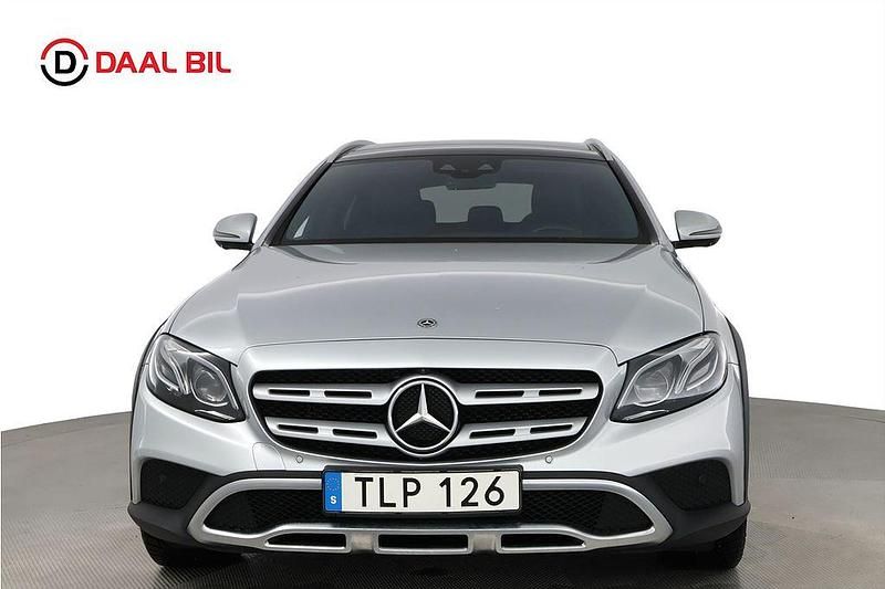 Begagnad Mercedes E220 All-Terrain 194 HK (142 kW) 2017 Silver Kombi