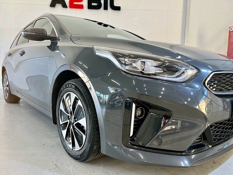 Begagnad Kia Ceed Sportswagon 142 HK (104 kW) 2020 Grå Kombi