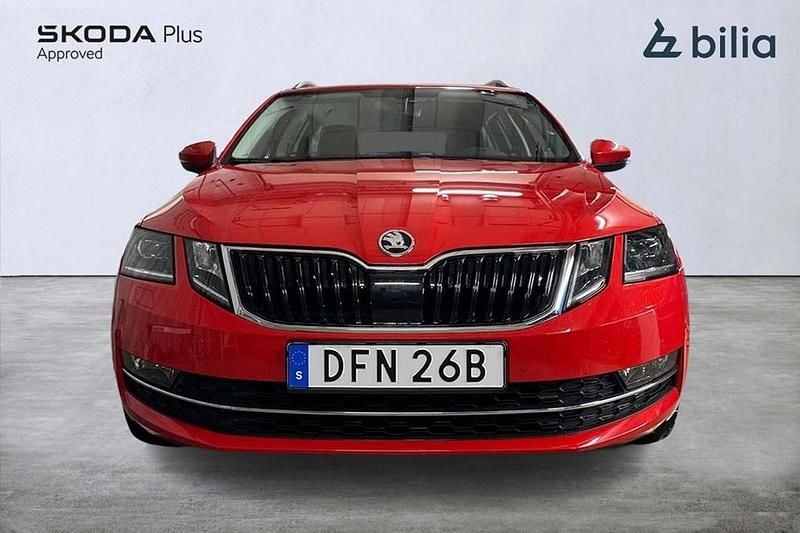 Begagnad Skoda Octavia Style 116 HK (85 kW) 2020 Röd Kombi