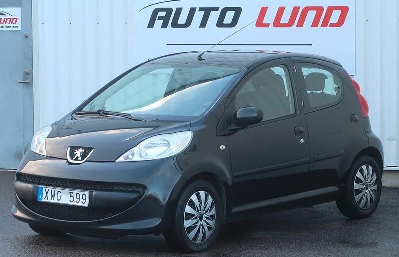 Svart Begagnad 2006 Peugeot 107 Halvkombi | 22 000 kr (Lite dyr) - Bild 1/4