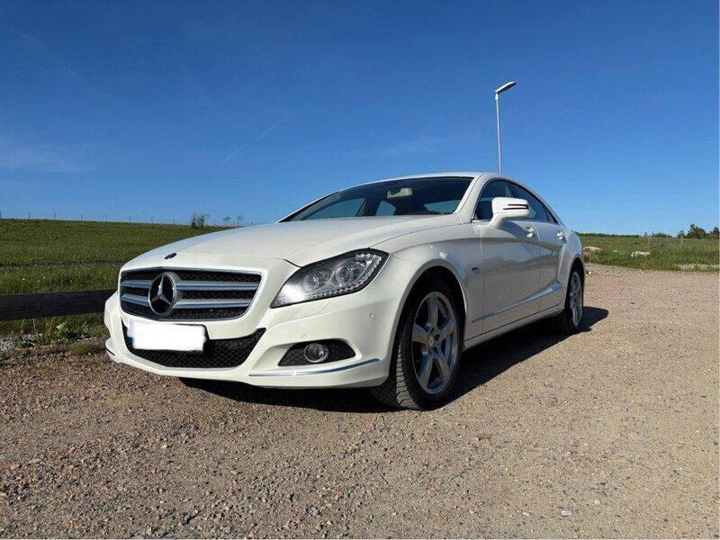 Vit Begagnad 2012 Mercedes CLS350 Sportkupé | 279 000 kr - Bild 1/4
