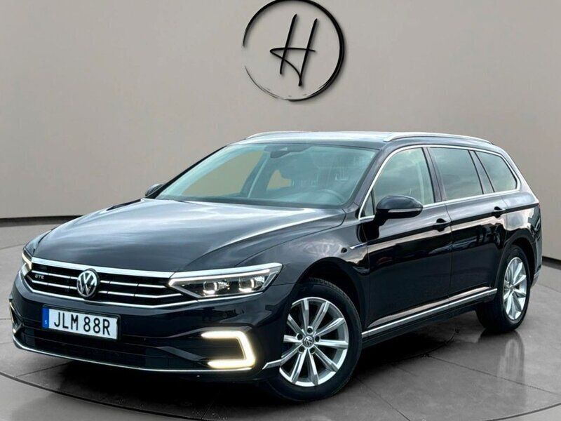 Svart Begagnad 2019 VW Passat GTE Kombi | 255 000 kr (Lite dyr) - Bild 1/4