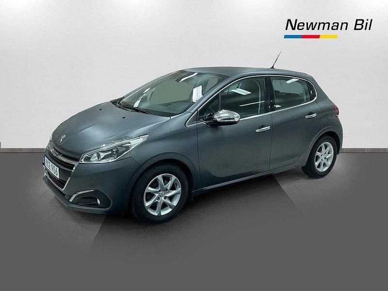 Grå Begagnad 2015 Peugeot 208 Halvkombi | 89 700 kr (Marknadspris) - Bild 1/4