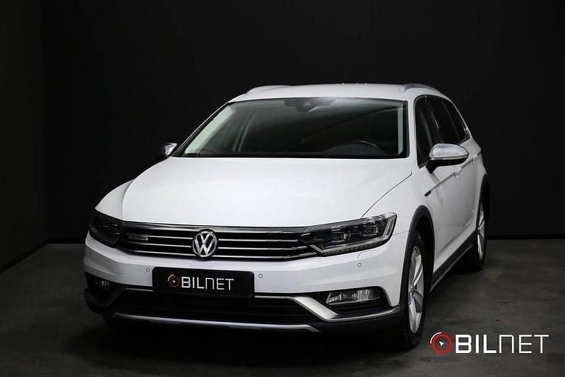 Vit Begagnad 2019 VW Passat Alltrack Kombi | 219 900 kr (Marknadspris) - Bild 1/3