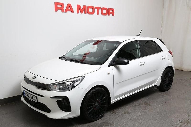 Vit Begagnad 2018 Kia Rio GT-Line Halvkombi | 124 800 kr (Marknadspris) - Bild 1/3