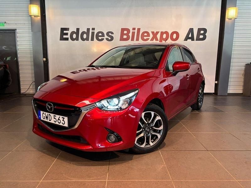 Röd Begagnad 2017 Mazda 2 Optimum Halvkombi | 129 900 kr (Bra pris) - Bild 1/4