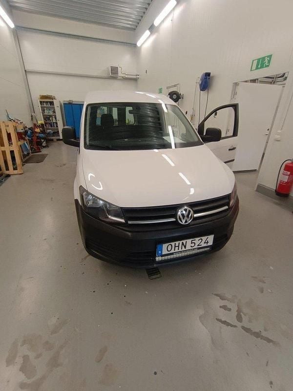 Vit Begagnad 2017 VW Caddy Minibuss | 65 000 kr (Marknadspris) - Bild 1/4