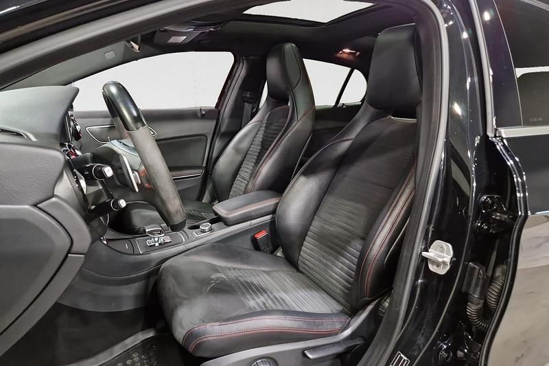 Begagnad Mercedes GLA45 AMG AMG 361 HK (265 kW) 2015 Svart SUV