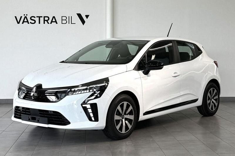 Vit Ny 2025 Mitsubishi Colt Invite Halvkombi | 199 900 kr (Marknadspris) - Bild 1/4