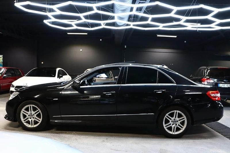 Begagnad Mercedes E250 Avantgarde 204 HK (150 kW) 2011 Svart Sedan