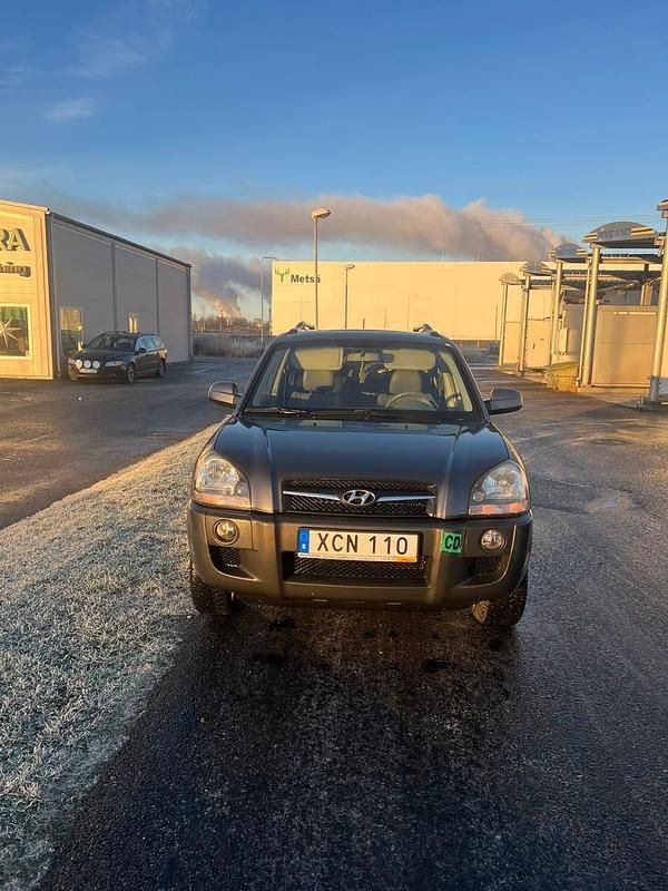 Begagnad 2009 Hyundai Tucson SUV | 43 900 kr (Marknadspris) - Bild 1/4