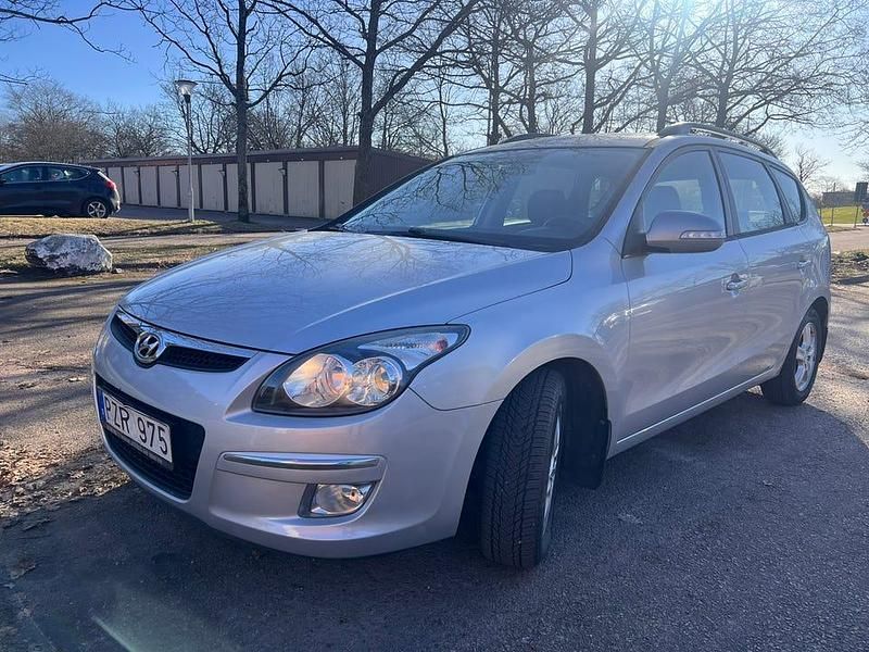 Begagnad 2011 Hyundai i30 Kombi | 64 000 kr (Marknadspris) - Bild 1/4