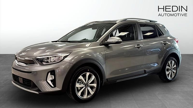 Svart Ny 2025 Kia Stonic Advance SUV | 254 500 kr (Marknadspris) - Bild 1/4