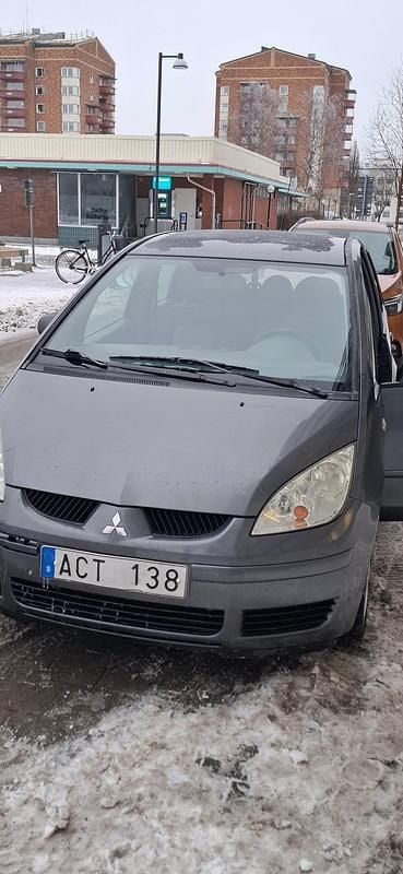 Begagnad Mitsubishi Colt 95 HK (69 kW) 2007