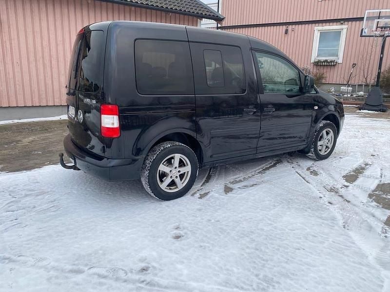 Begagnad 2010 VW Caddy Minibuss | 49 000 kr (Marknadspris) - Bild 1/4