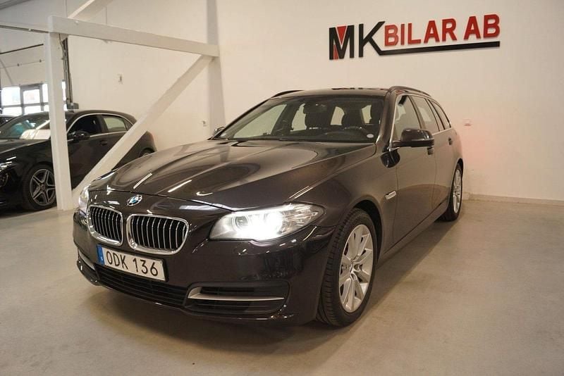 Brun Begagnad 2016 BMW 520 Kombi | 169 900 kr (Marknadspris) - Bild 1/4