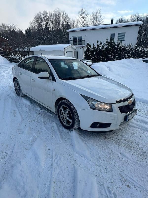 Begagnad Chevrolet Cruze 124 HK (91 kW) 2011